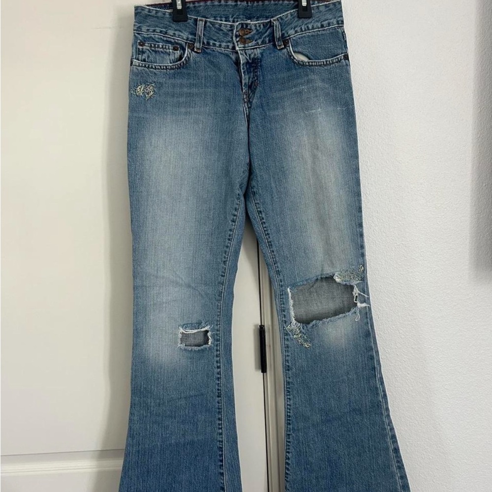 Stylish Blue Distressed Women Jeans